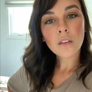 Meet your Posher, Erika